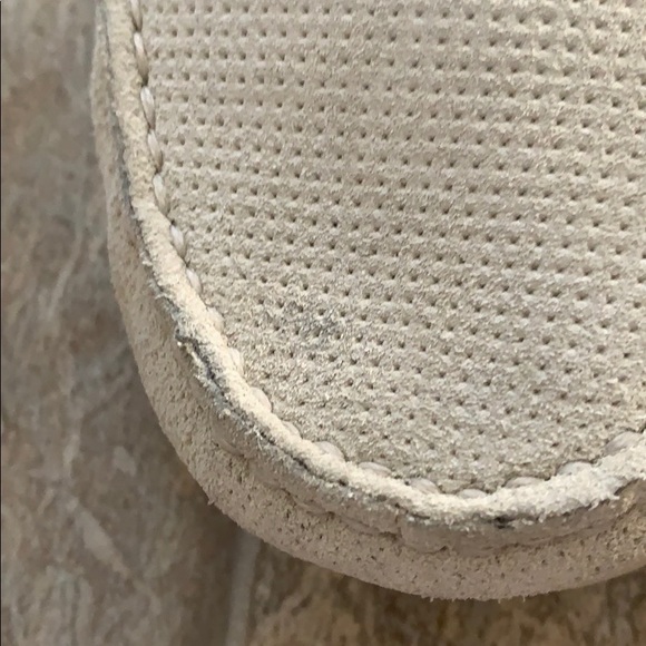 Shoes - Picture 5 of 7